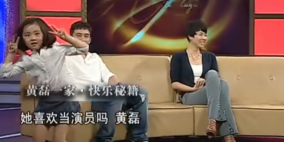 黄磊为女儿进圈铺路？黄多多配音拍戏演话剧，但总是少了点灵气？