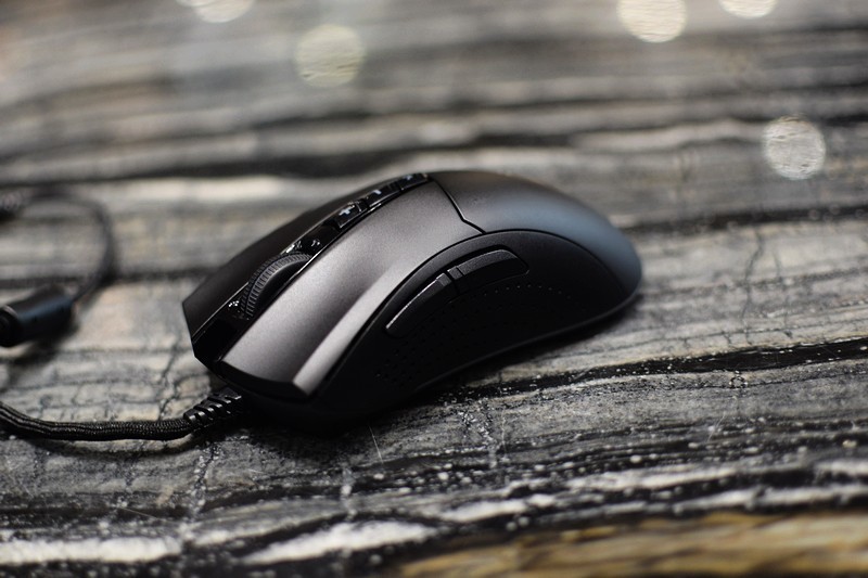 游戏利器 血手幽灵Bloody ES9 Pro专业电竞鼠