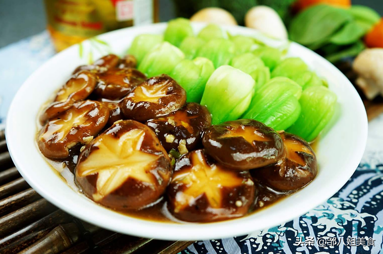 香菇油菜怎么做才好吃(怎样做油菜香菇好吃)