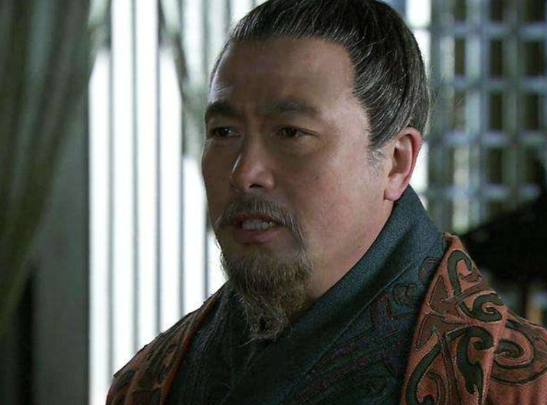 刘备,诸葛亮,刘璋三人,谁才是三国时的道德模范?