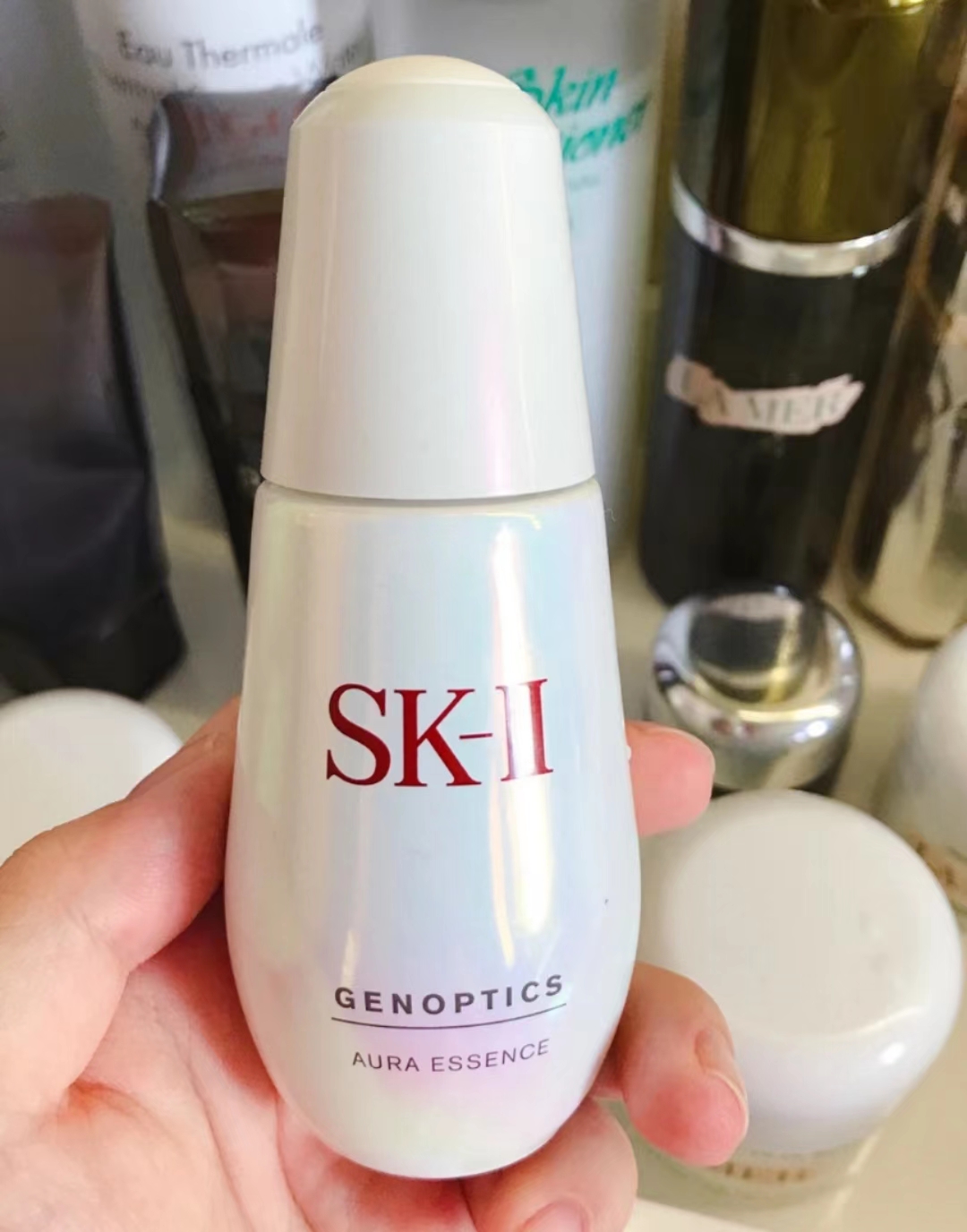 说到美白精华不得不提的sk2小灯泡精华液,作为一款sk2中的明星产品