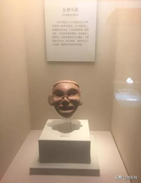 红山文化把中华文明起源提前1千年，它的玉龙成了中华第一玉雕龙