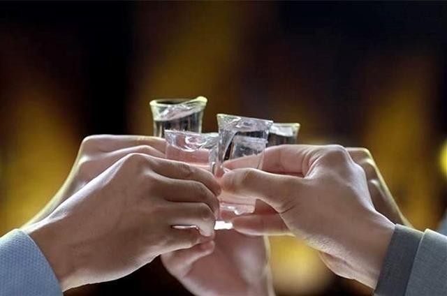 送礼送酒有什么讲究（送酒的规矩）