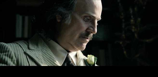 古驰家族衰落史翻拍成电影，捞女处心积虑进豪门，暴富梦碎杀老公