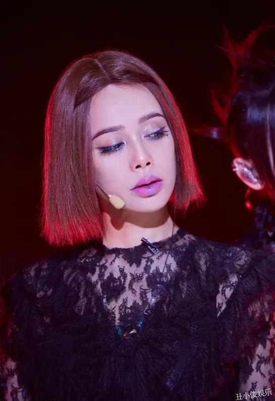 浪姐二公高光舞台《怪美的》