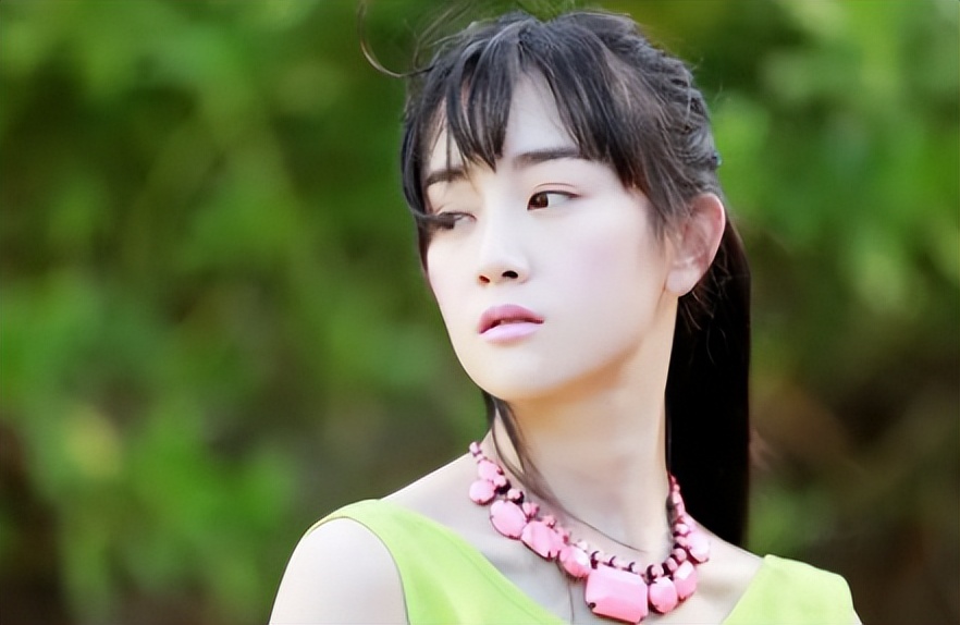 街头卖艺、卑微求职、卖货求生，这5位过气女星如今有多窘？