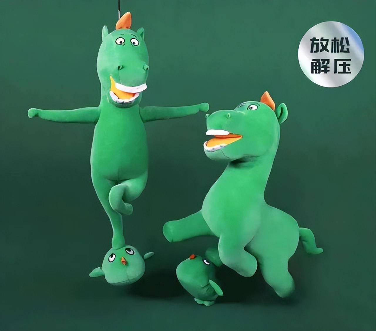 “马踏飞燕”玩偶凭丑萌火出圈，销售量突破1000，网友：非常想要
