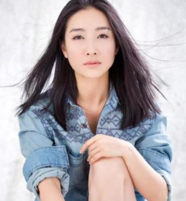 “安陵容”陶昕然：大火时结婚，嫁