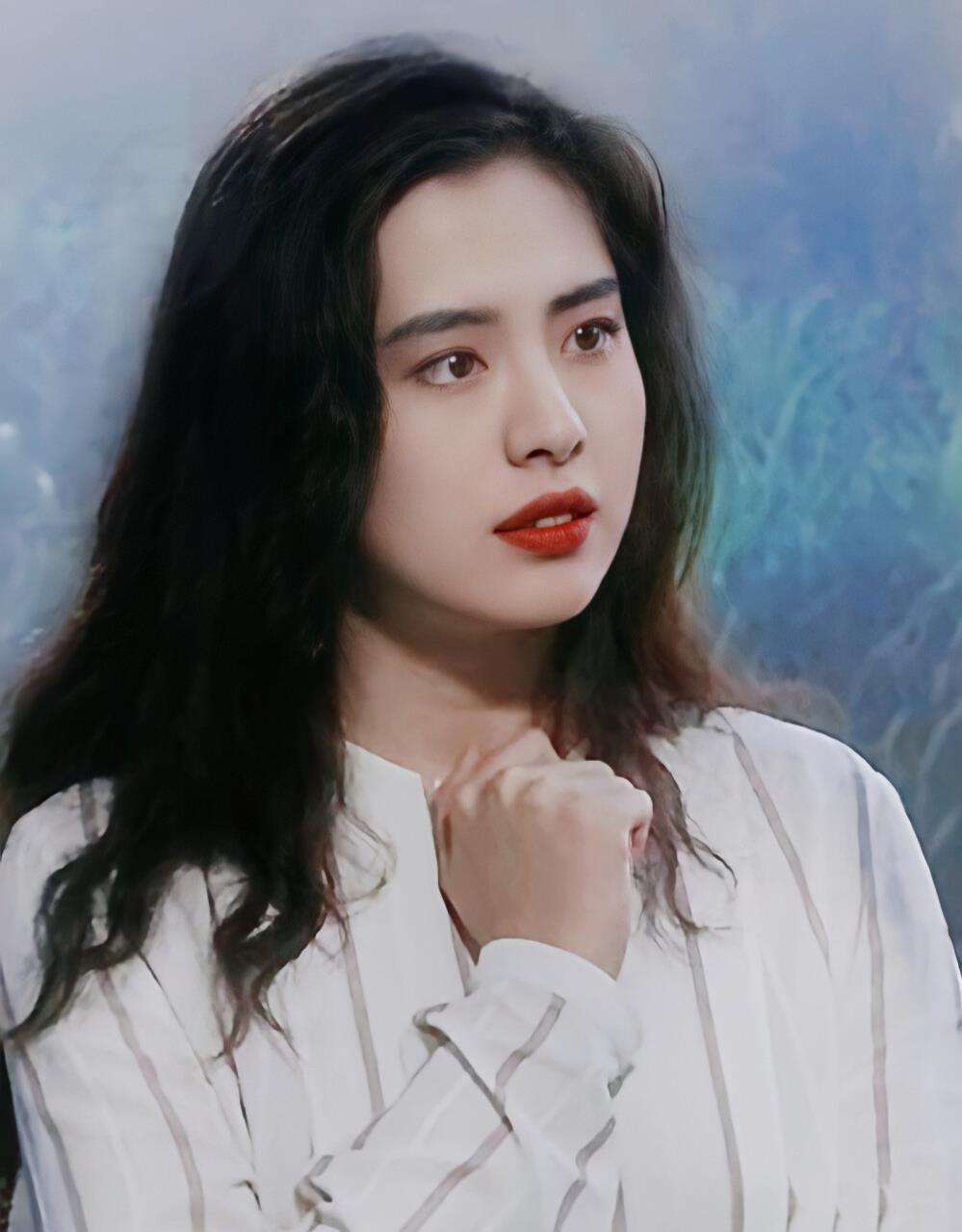 惊艳韩娱的5位中国女星，古力娜扎上榜，王祖贤在韩国火了几十年
