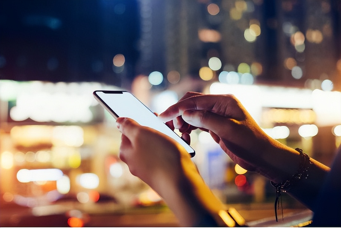 阿联酋政府与Etisalat合作推出新型手机应用，用于早期发现和预防火灾