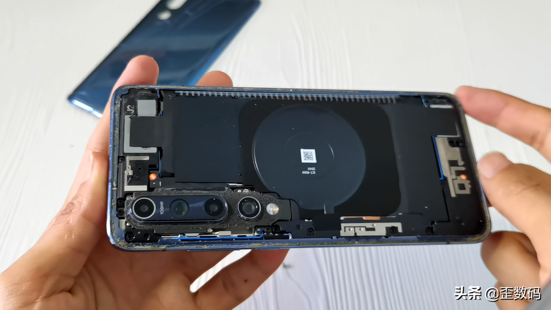 花28元将小米10改成透明背板，效果真绝了