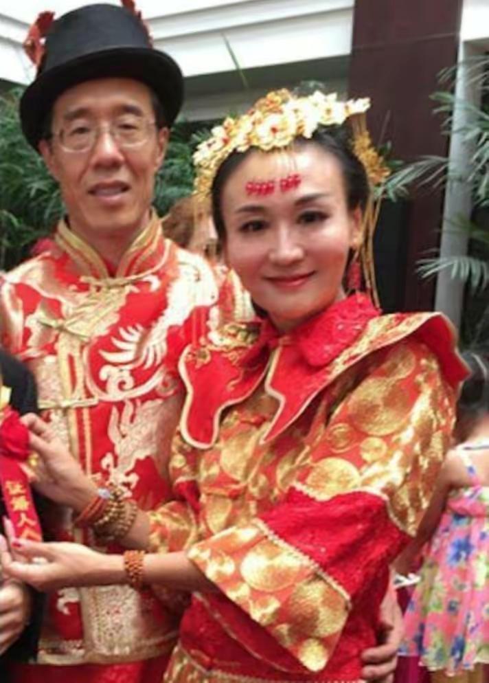 狗血、争产、低调的幸福，5位央视女主持的豪门婚姻，好像都全了