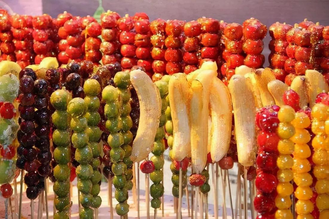 12种冰糖葫芦,你都吃过吗?最后一种是"黑暗料理"