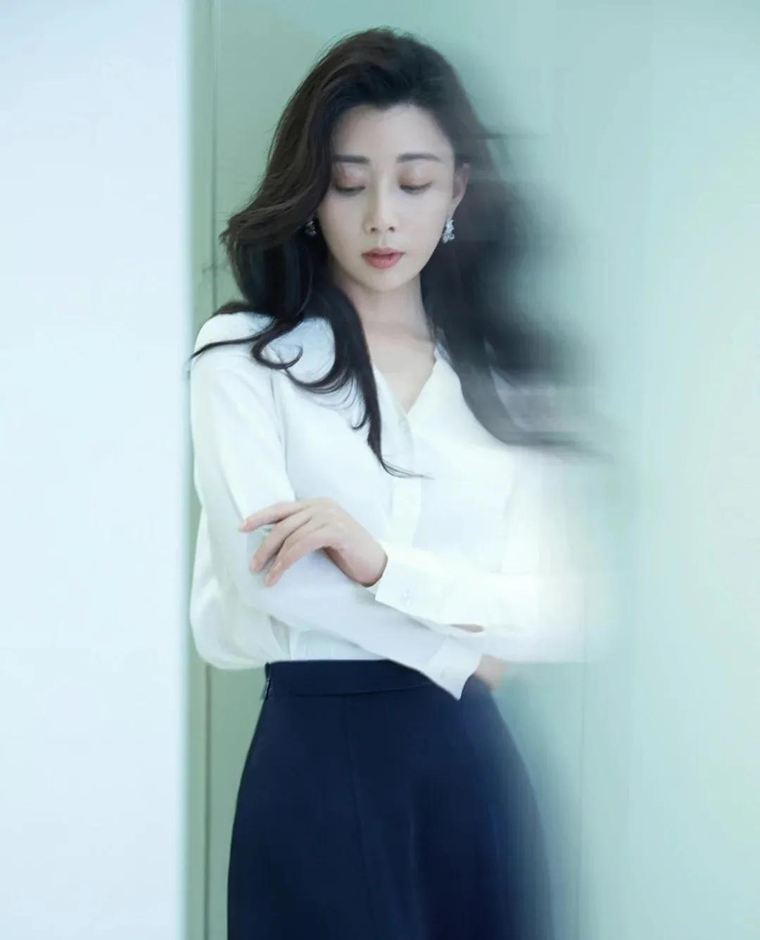 气质绝绝子的殷桃，太美了