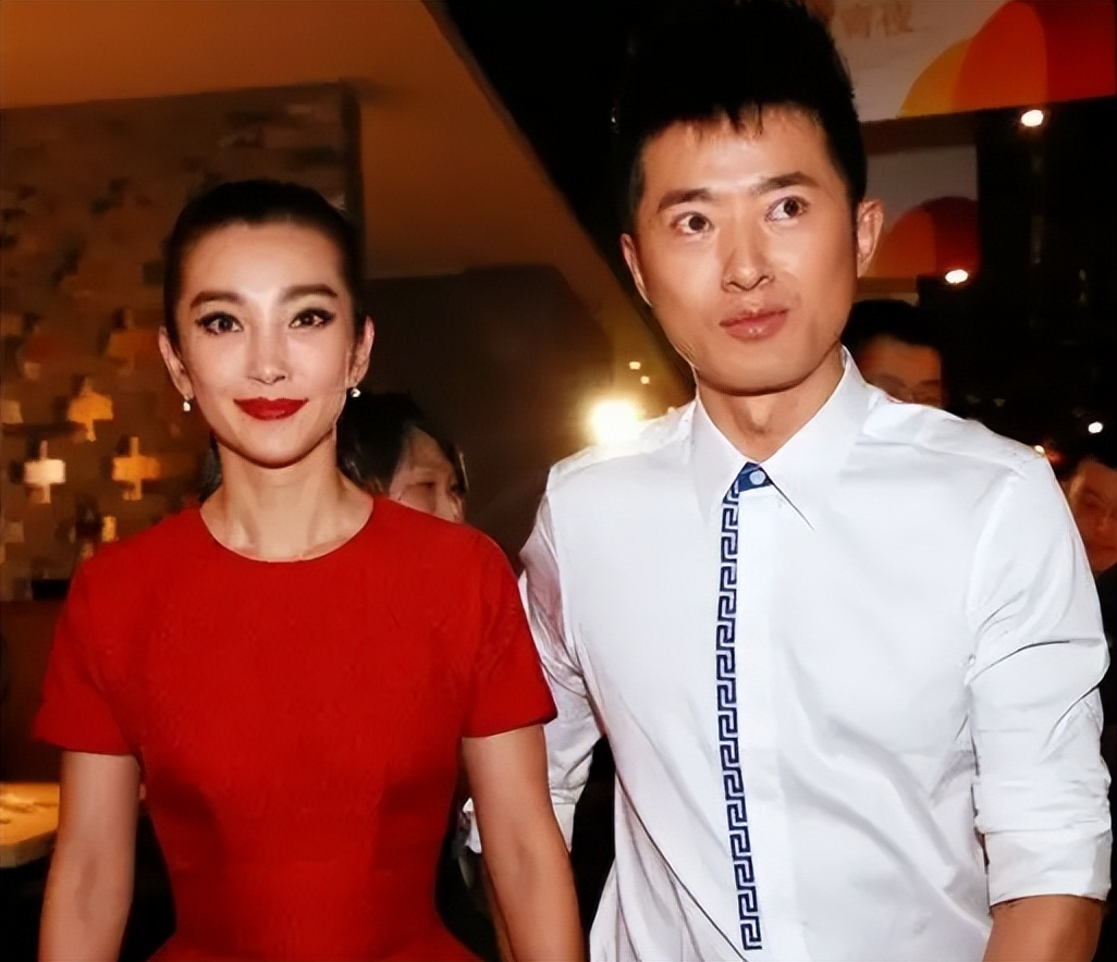 4元成本卖上千，火锅店人均500元，他们坑起粉丝来一点儿都不手软