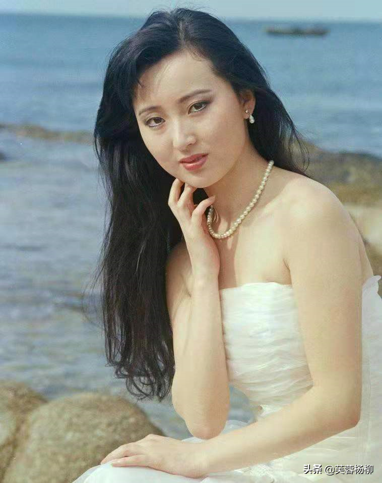 陈晓旭昔日美照,或清纯,或妩媚,或风情,或高冷,真是百变美女