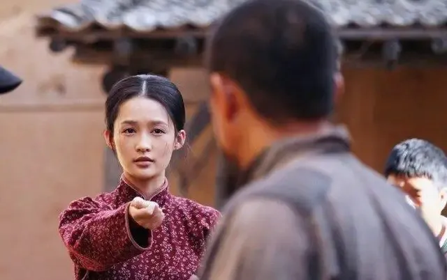 白鹿原田小娥李沁何冰(在演白鹿原里面的田小娥时)