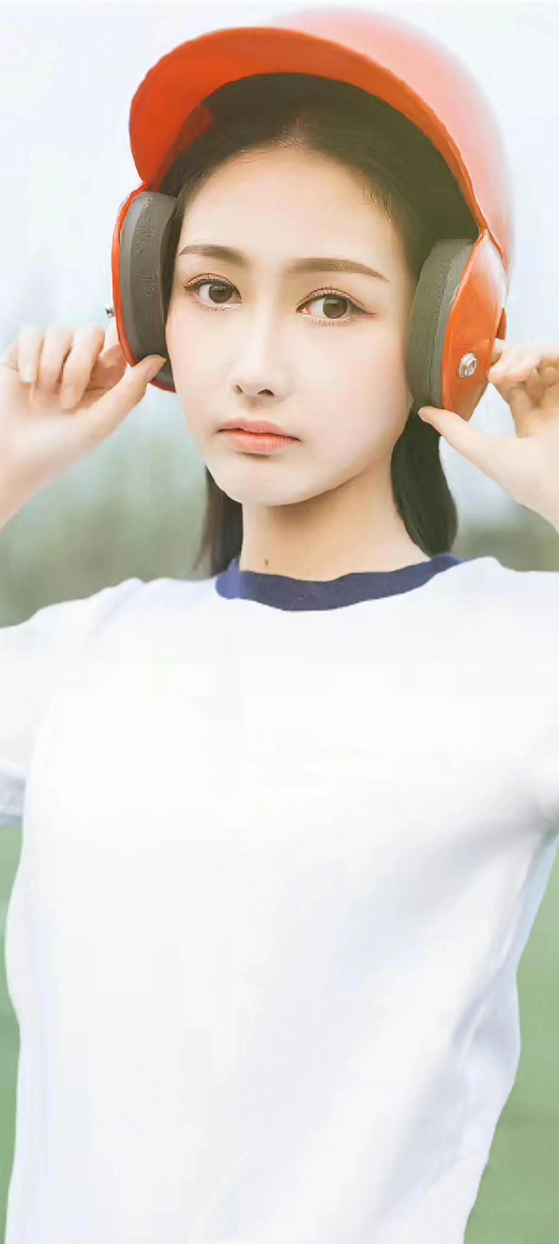 端庄美丽的张子璇