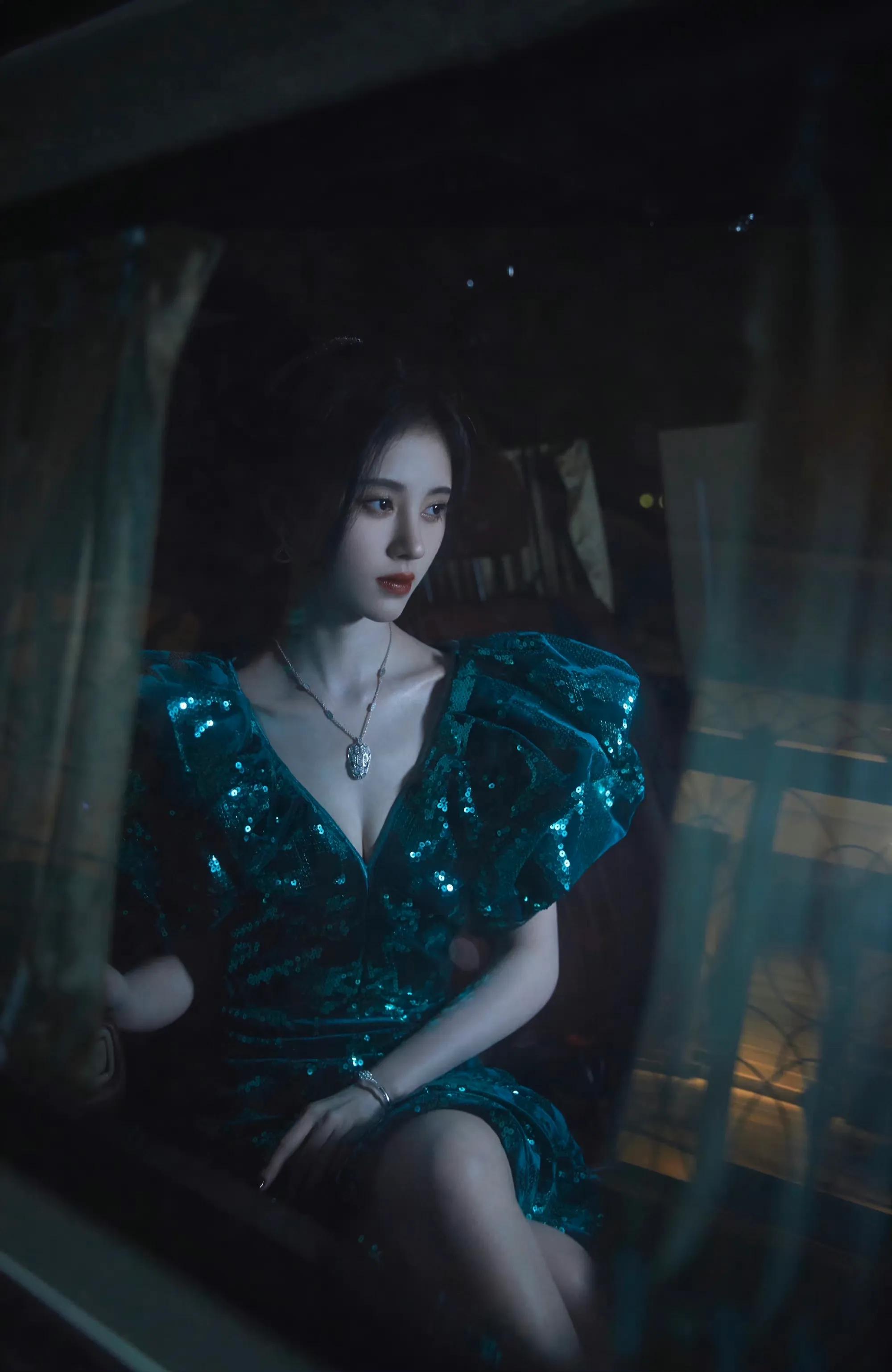 鞠婧祎｜每一套礼服造型都堪称出圈的存在