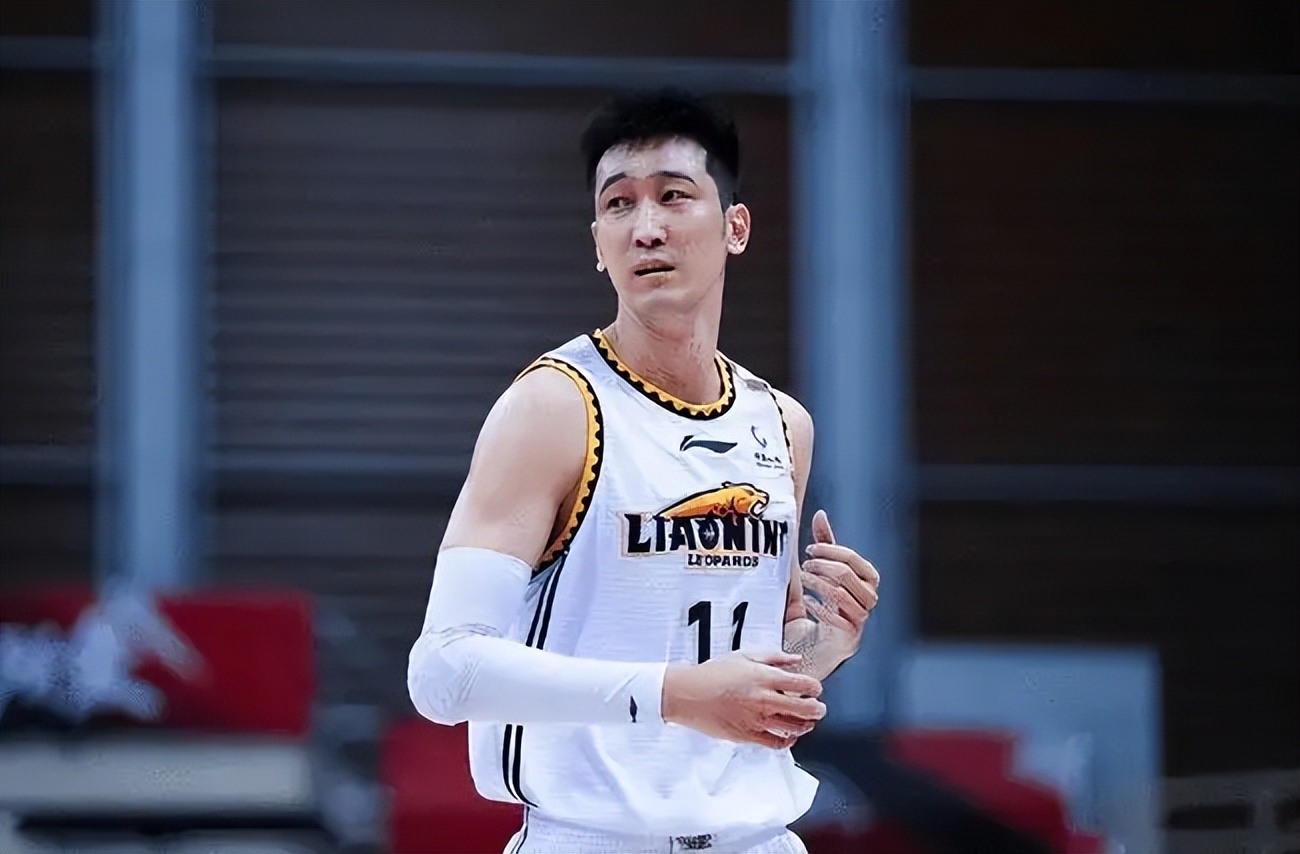 送走黄荣奇,引进刘志轩!江苏队继续摆烂,李楠还能保儿子多久?