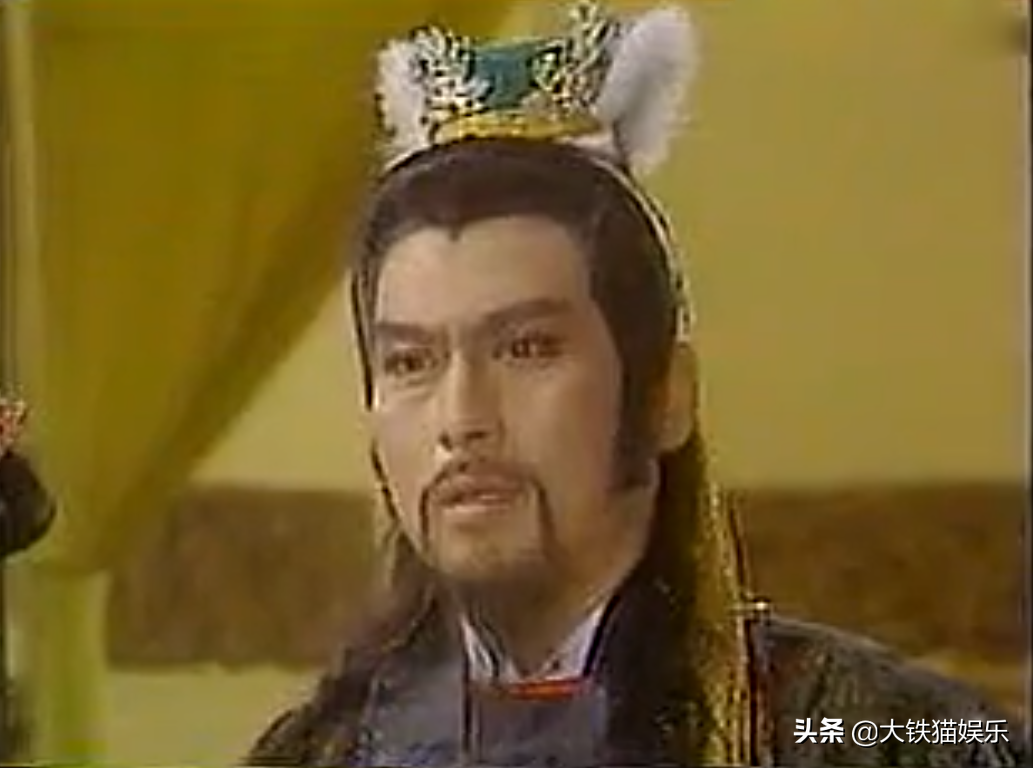 8版“情场浪子”段正淳对比：谁儒雅风流，谁油腻猥琐，差距明显