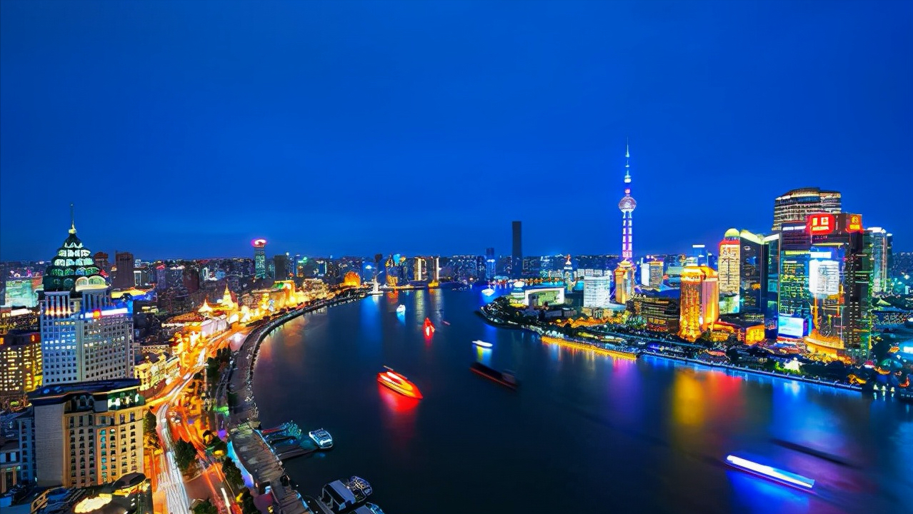 现在更多的游客喜欢去浦东新区去寻找时尚之旅,上海共有4家5a级景区