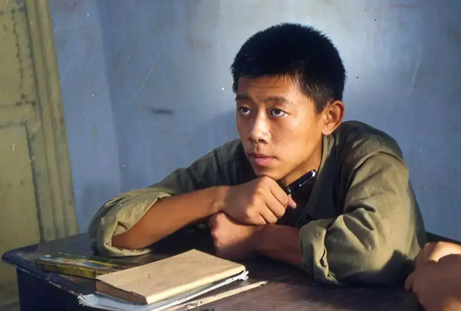 10位明星高考血泪史：李安差0.6分落榜，王志文高考前出车祸