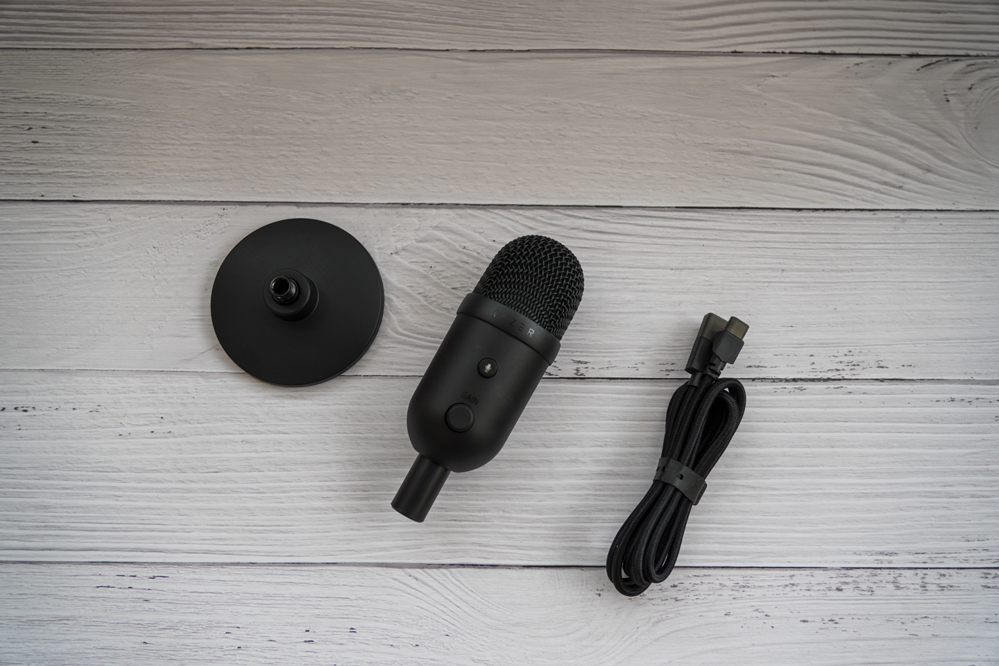 直播利器 雷蛇魔音海妖 V2 X 麦克风与调音台使用分享