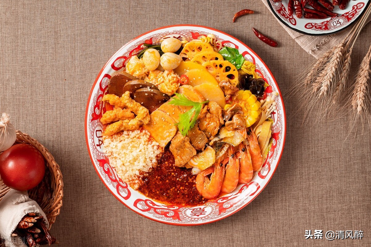 和朋友在一起吃小龙虾的说说