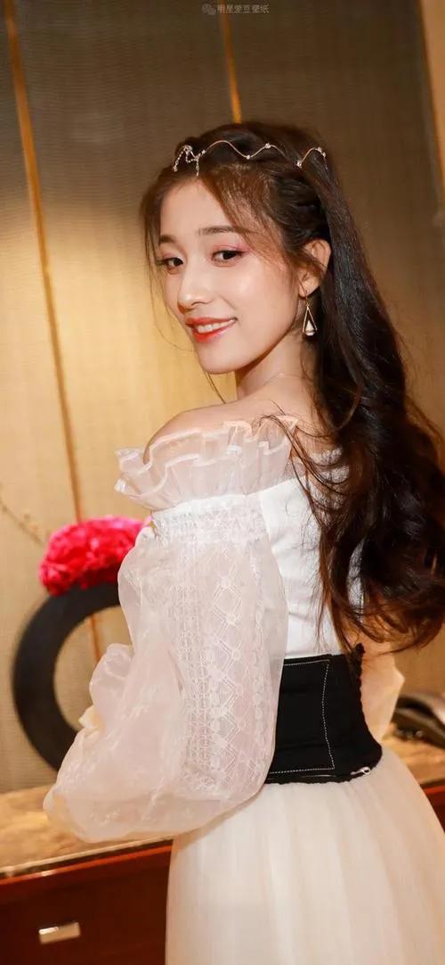 女明星特辑之新人演员钟丽丽
