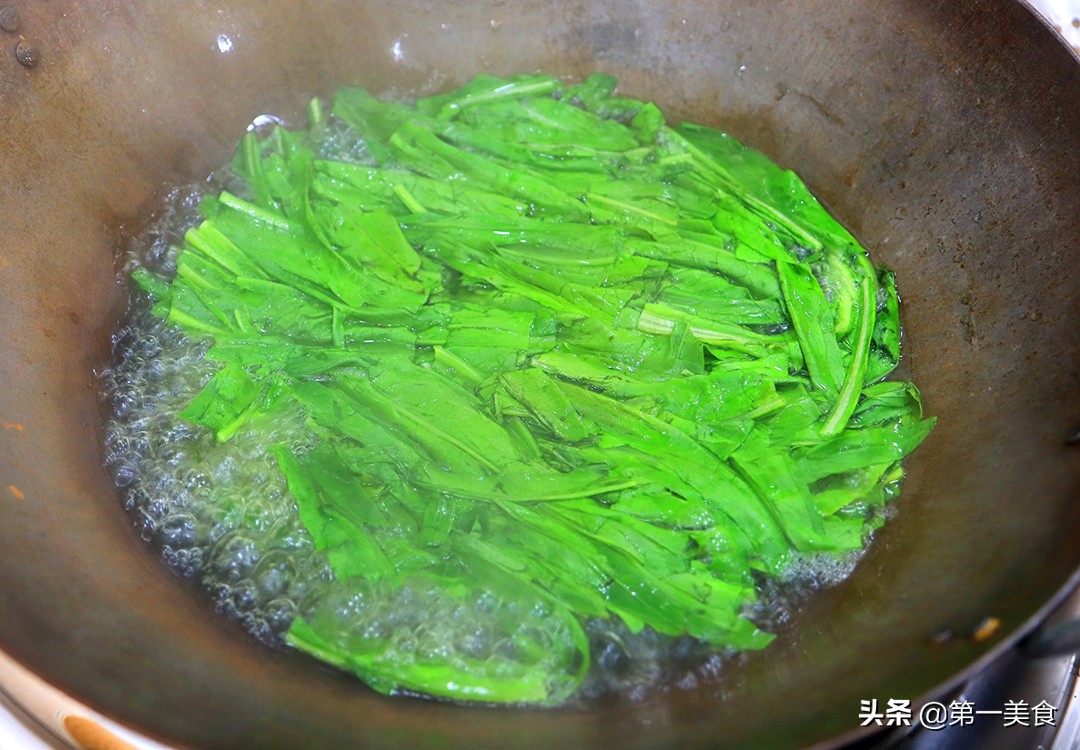 比吃肉还带劲的6道家常素菜，清淡少油又实惠，香辣开胃真下饭