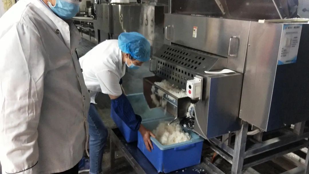 50位书记、院长进驻宿舍，一日三餐免费提供！疫情突袭，郑州大学这样做！