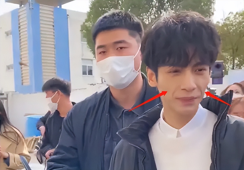 瘦到病态、整容成瘾，痴迷于少女人设，内娱的畸形审美太可怕