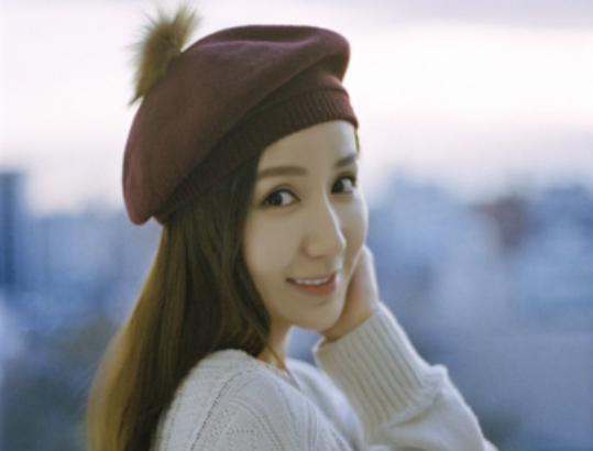 “畸形脸、电风扇脸”，10位整容过度的女星，有人直接命丧手术台