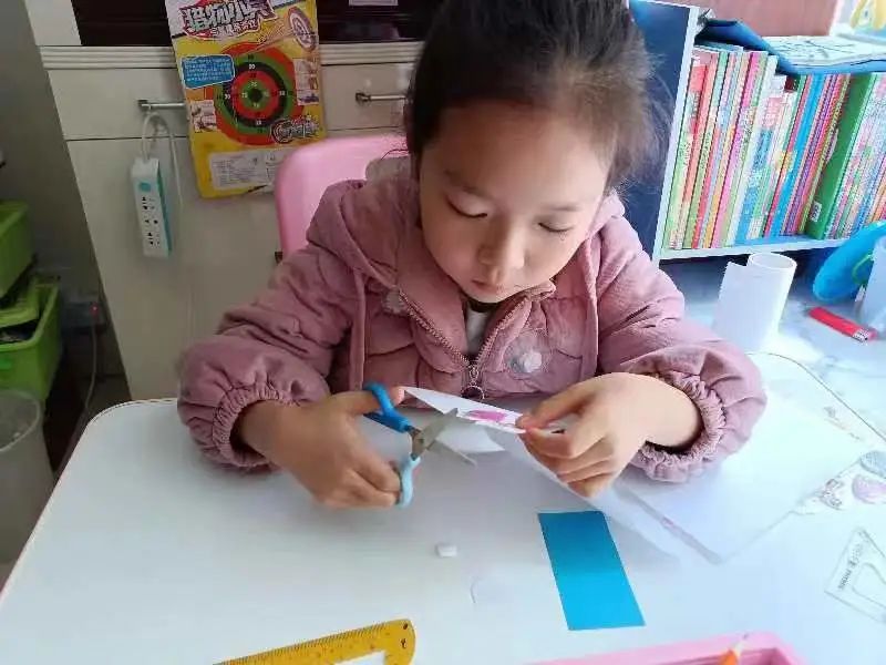 关爱自我·向阳启航——四川天府新区南湖小学心理健康月活动掠影