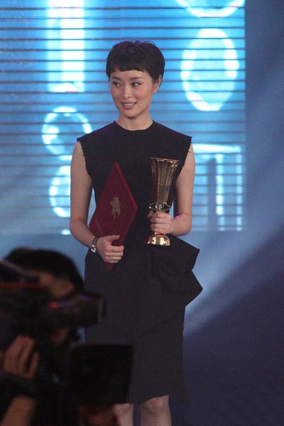 女演员吴越年龄多大(50岁的吴越离开陈建斌后近况)_造梦网