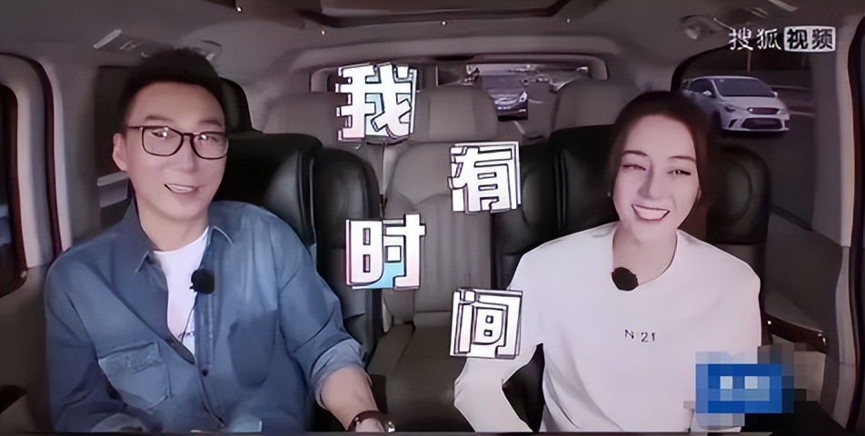 “金鹰女神”迪丽热巴:靠杨幂爆红,工作四年无休,沦为无戏可拍