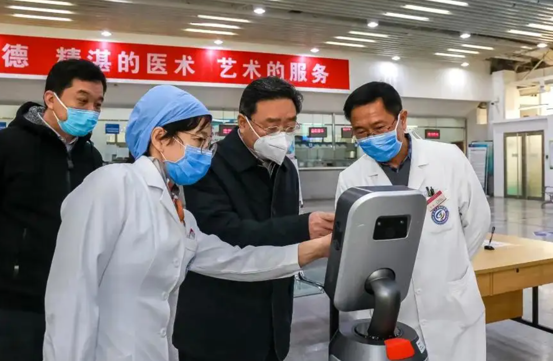 医学类院校排行榜，协和医院排名创新低，榜首是“黑马”逆袭