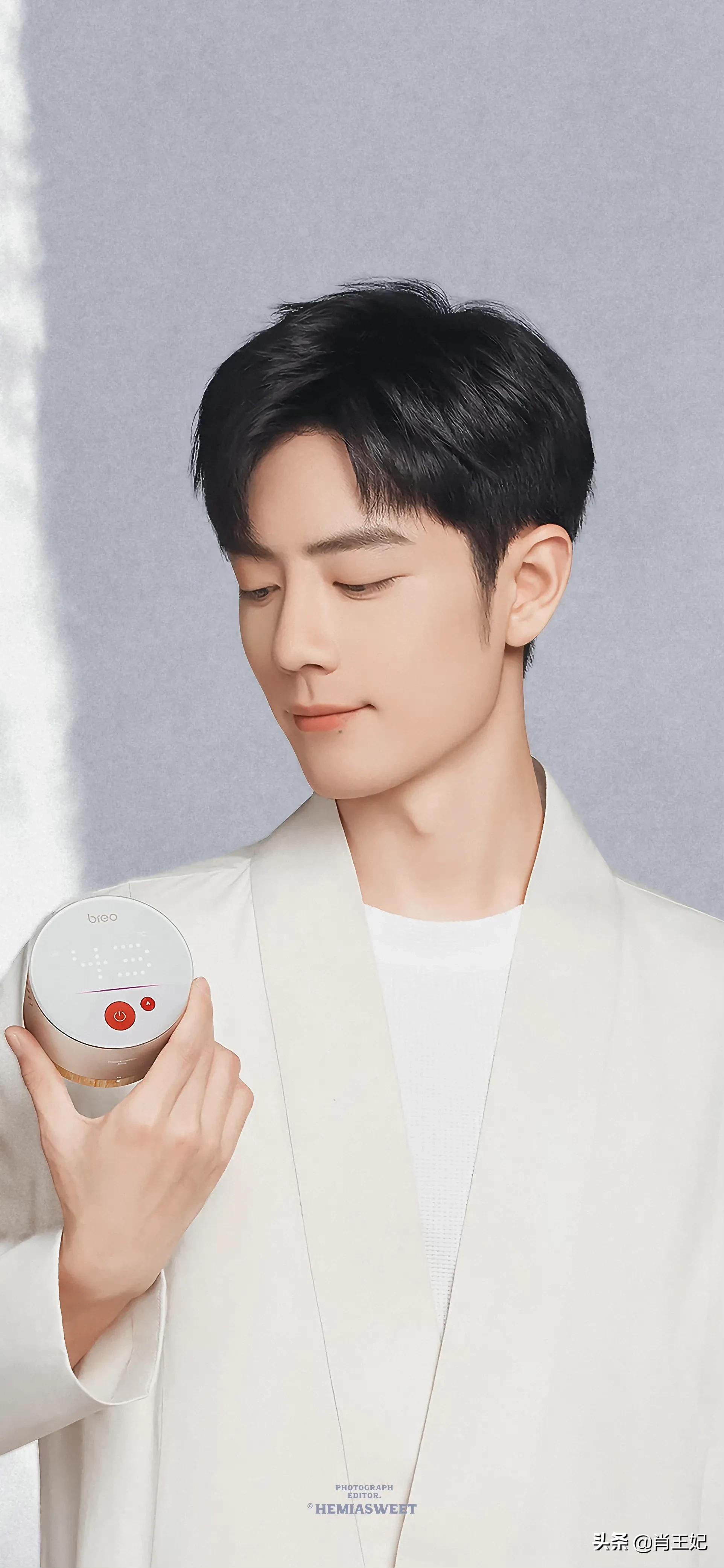 肖战他可真帅啊,帅到没边呀,这身材比例可太完美了