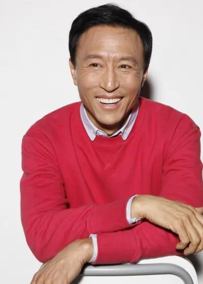 王洛勇：妻子推亮了我的一片天，我们有一双儿女，我会爱她一辈子