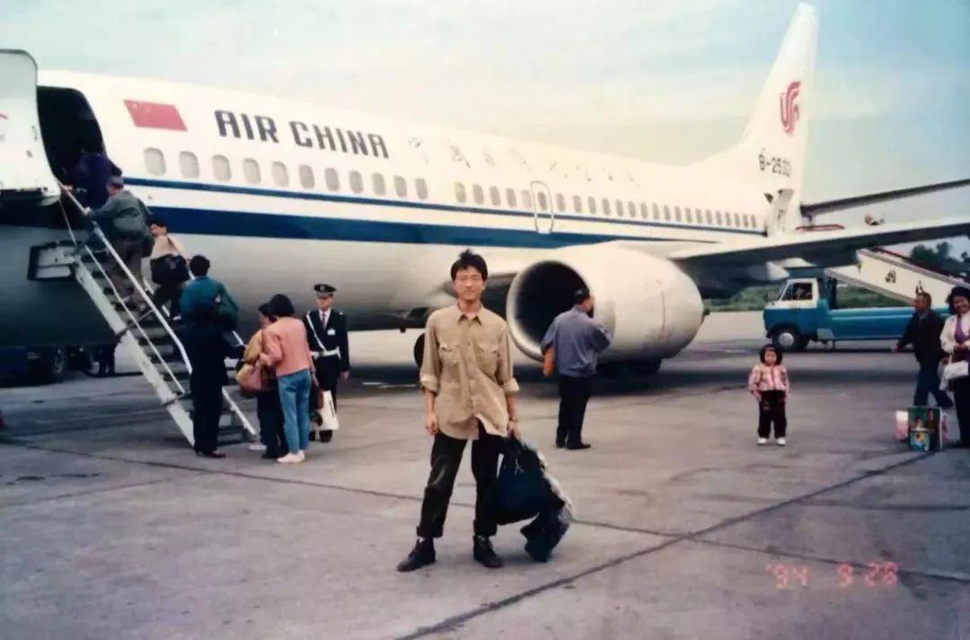 自称“野路子”出身，他却拍出口碑异常火爆的神片