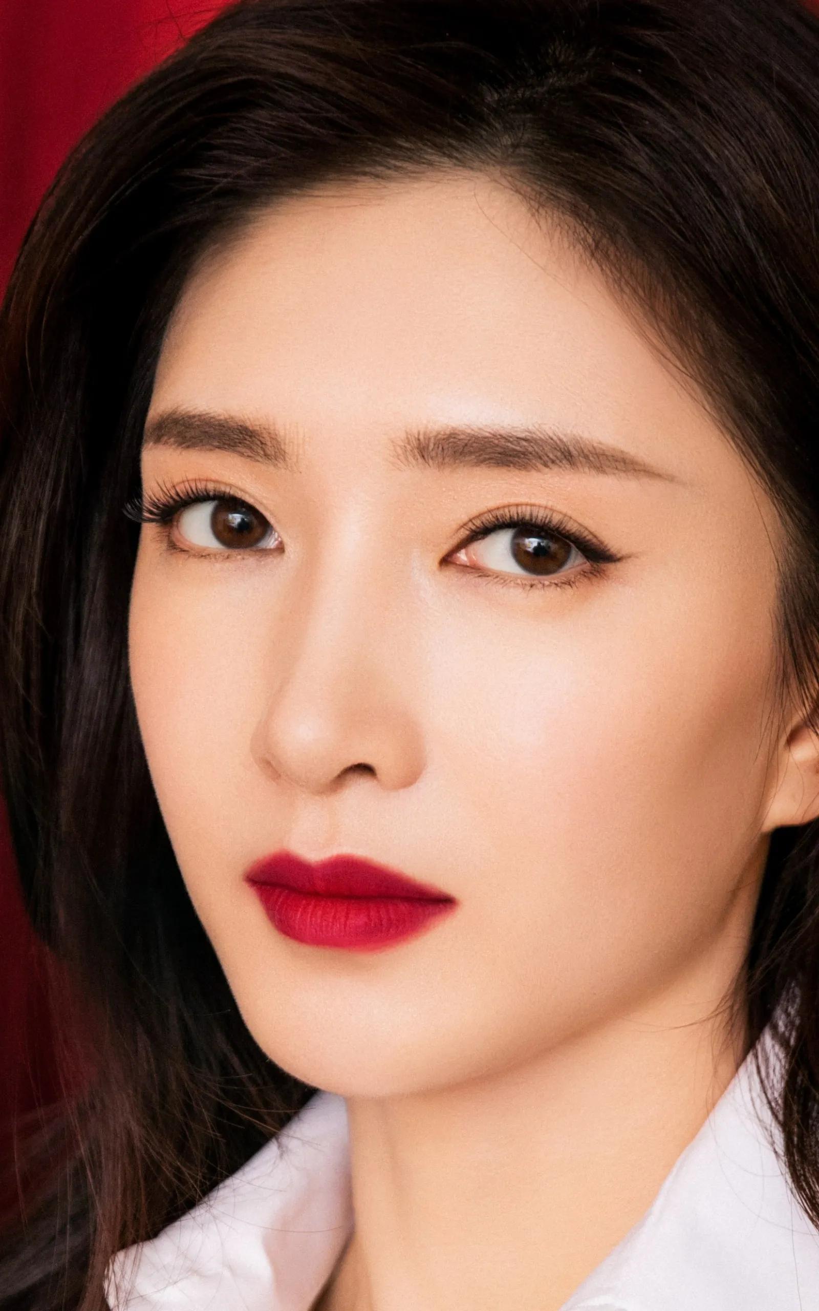 国内最顶尖的18位女星，你认为哪位是当之无愧的流量一姐？