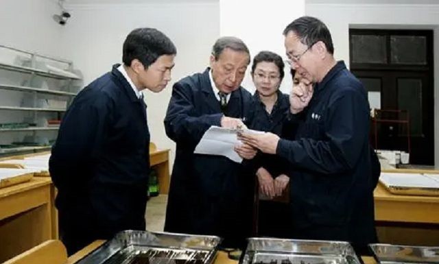 2008年，清华大学破译战国竹简，揭开了甲骨文百年谜团
