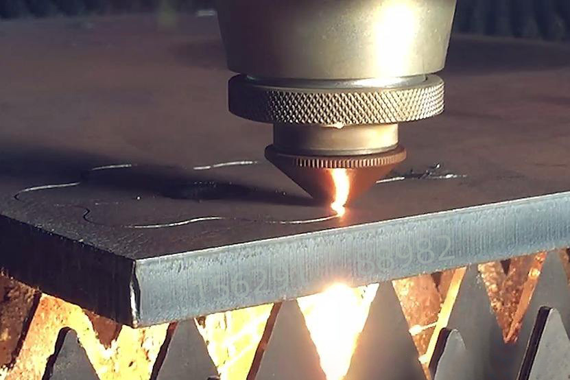 万瓦激光器针对碳钢材料的调试过程