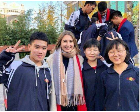 明星学生比较偏爱伯克利，在国内属于什么档次，是“野鸡大学”？