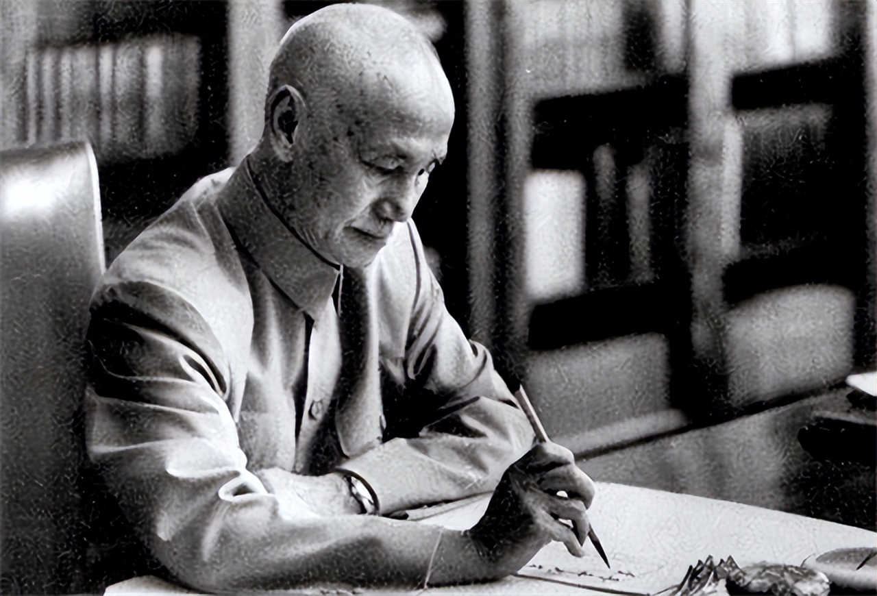 蒋介石临终遗言，对着蒋经国说出囚禁张学良的原因：不能放虎归山