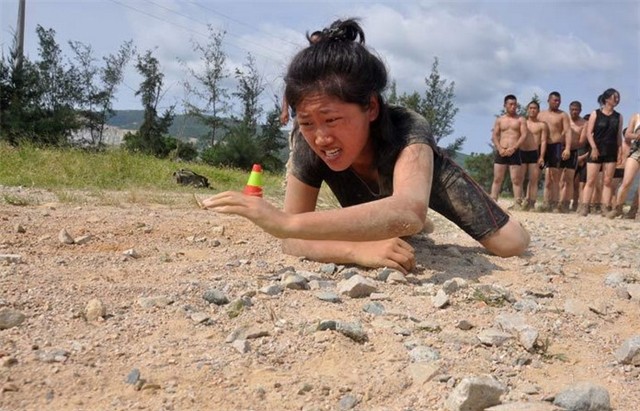 保镖训练营：每天20小时超负荷训练，练成后派到明星富豪身边