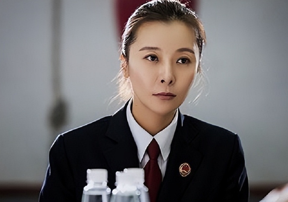 女明星柯蓝说,我爷爷是开国上将,曾是粟裕的老部下,他是谁?