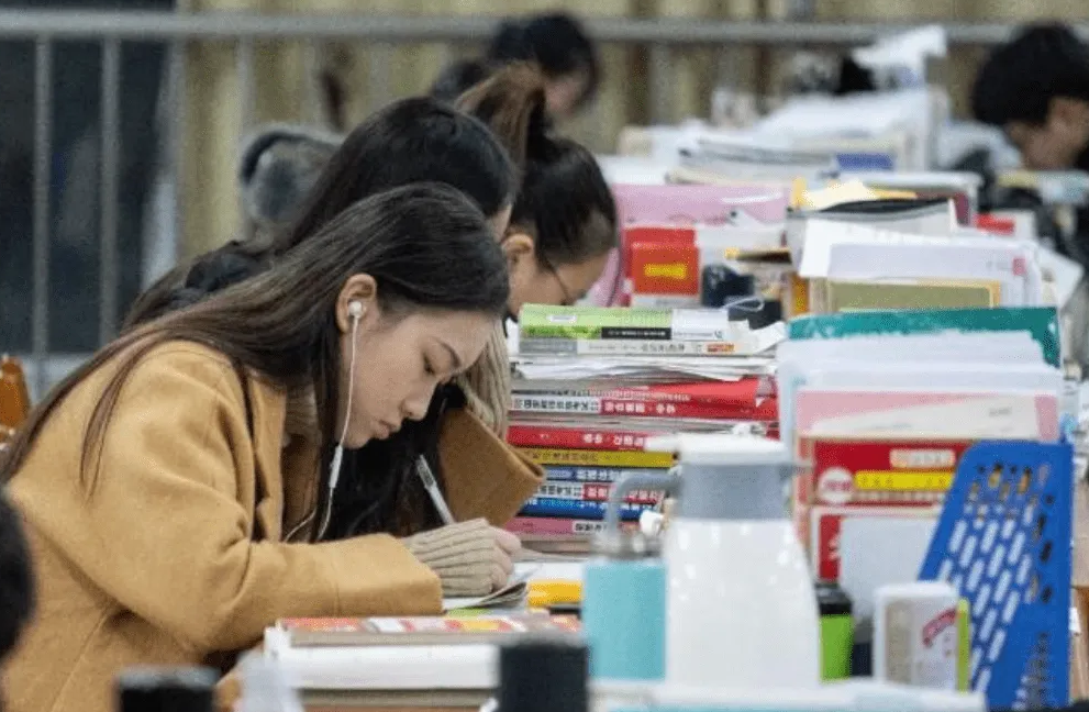 考研生需注意！2022之后这些院校不再提供宿舍，经济压力又增加了