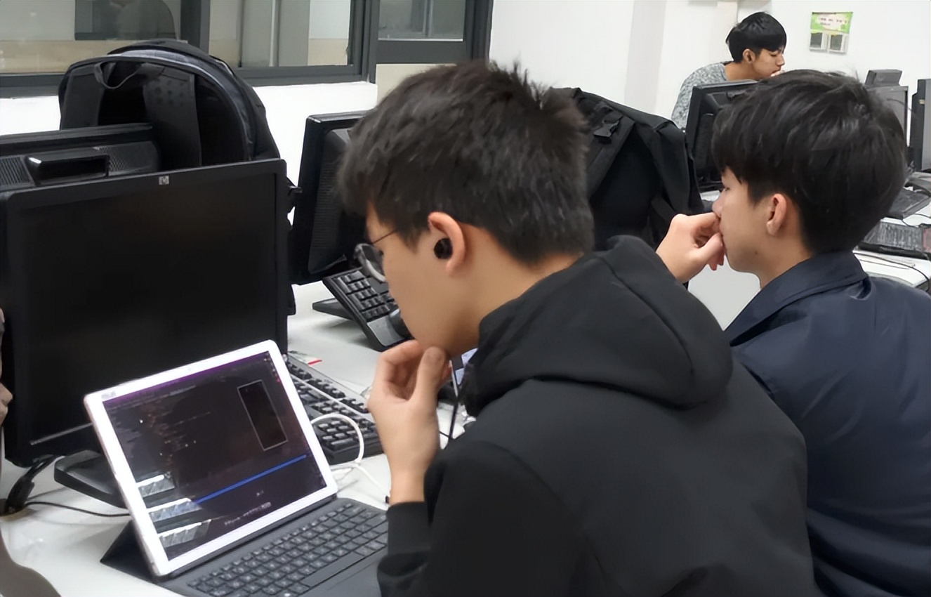 这4个专业毕业后就业相对容易，薪资也比较可观，22届考生可参考